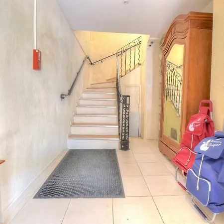 Le National / Vieil Appartement *