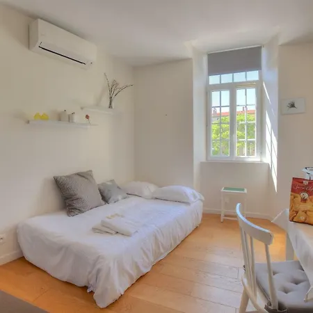 Le National / Vieil Apartman