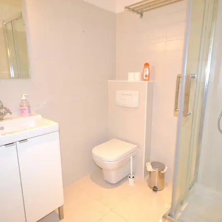 Le National / Vieil Apartman