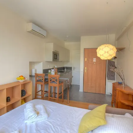 Le National / Vieil Appartement